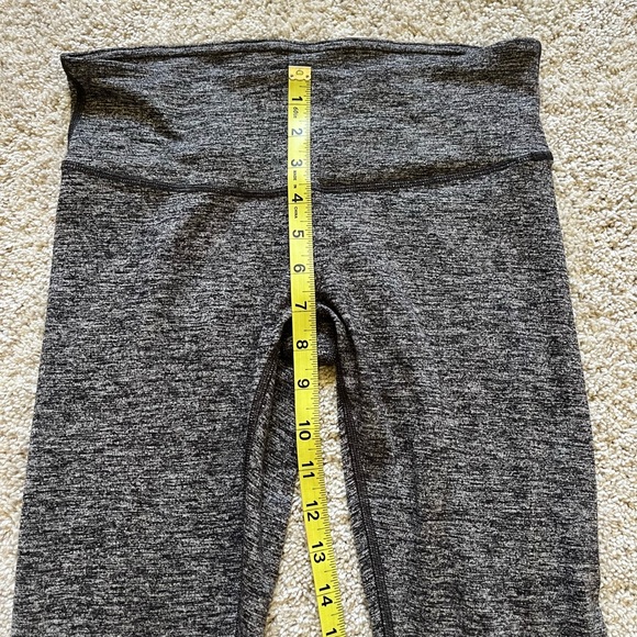 Lululemon Women’s Gray Heather Low Rise Leggings 29” Inseam Fits Size 4/6 - Picture 4 of 7